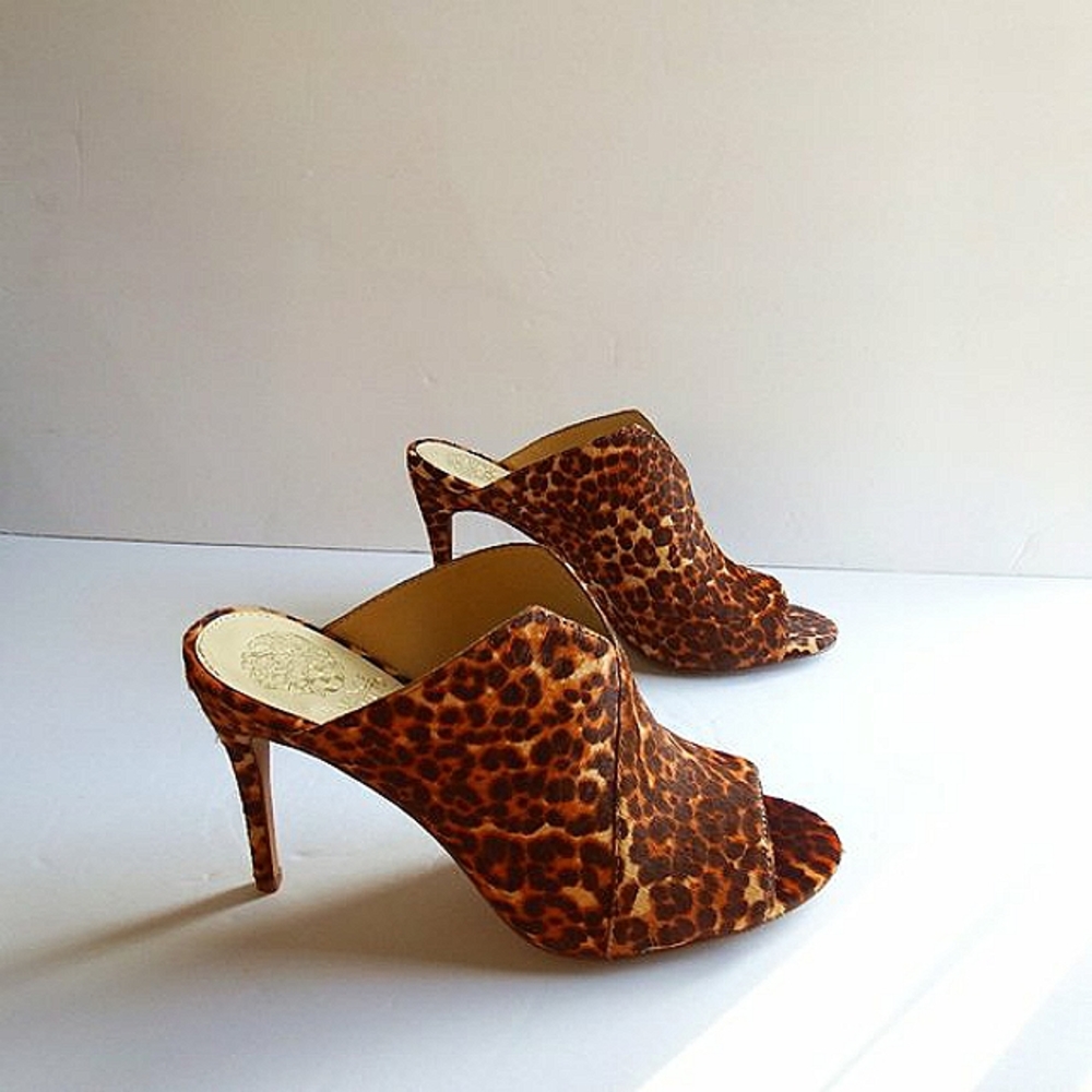 NWOT Vince Camuto Animal Print Heeled Mules 7.5
